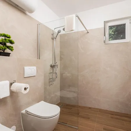 Seaview Garden Premium Apartament *