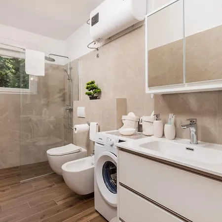 Seaview Garden Premium Apartament *