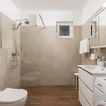 Seaview Garden Premium *