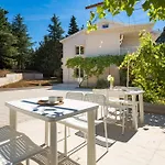 Seaview Garden Premium *