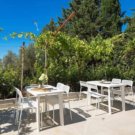 Seaview Garden Premium Kostrena