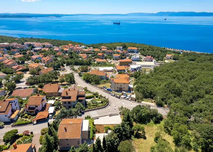 Seaview Garden Premium Kostrena