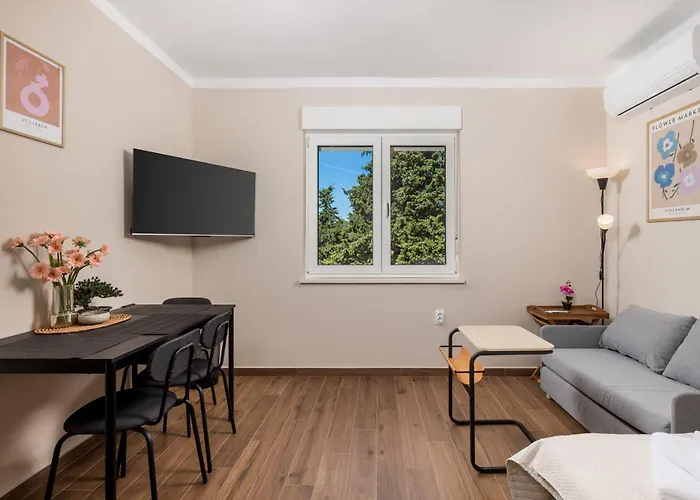 Seaview Garden Premium Apartment