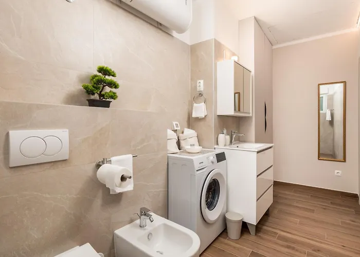 Apartment Seaview Garden Premium Kostrena