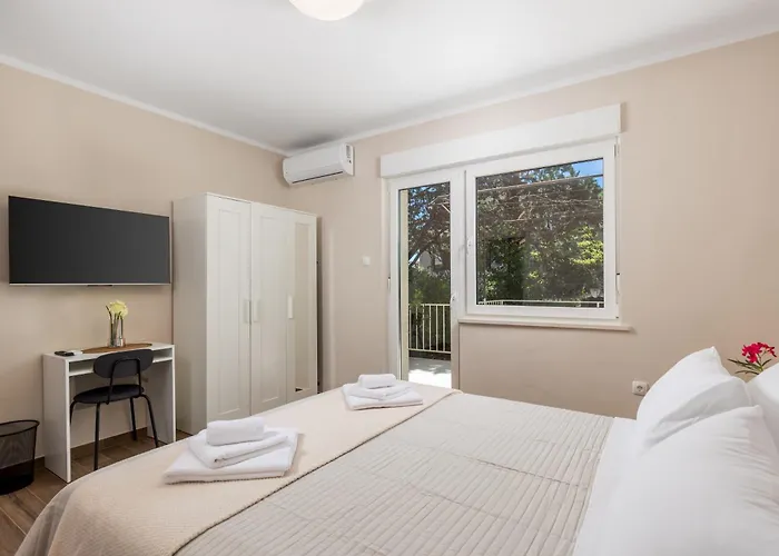 Apartment Seaview Garden Premium Kostrena