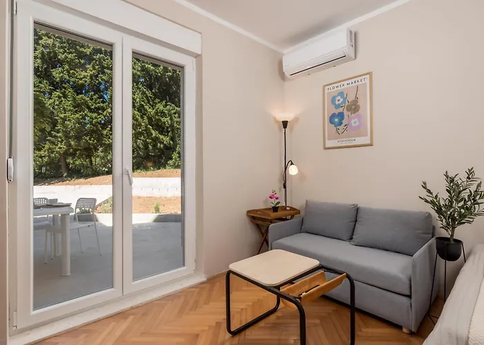 Seaview Garden Premium Apartment Kostrena