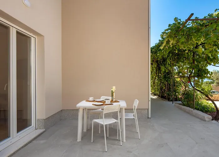 Seaview Garden Premium *